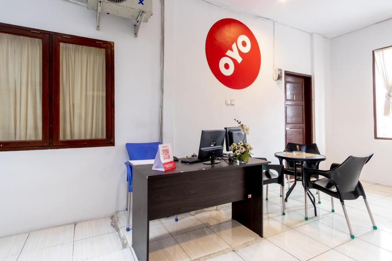 Oyo 2076 Oxy Art Boarding House Hotel Medan Exterior photo