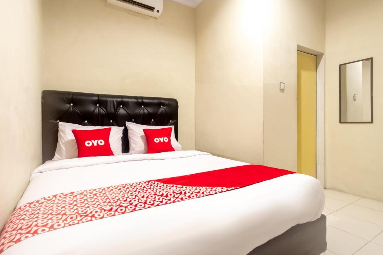 Oyo 2076 Oxy Art Boarding House Hotel Medan Exterior photo